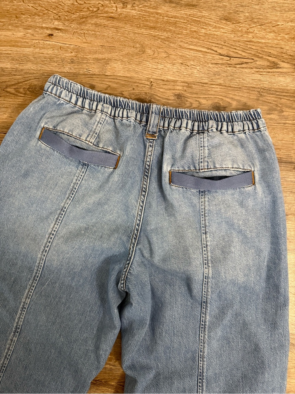Pilcro • Beach Mid Rise Jeans - Picture 13 of 16